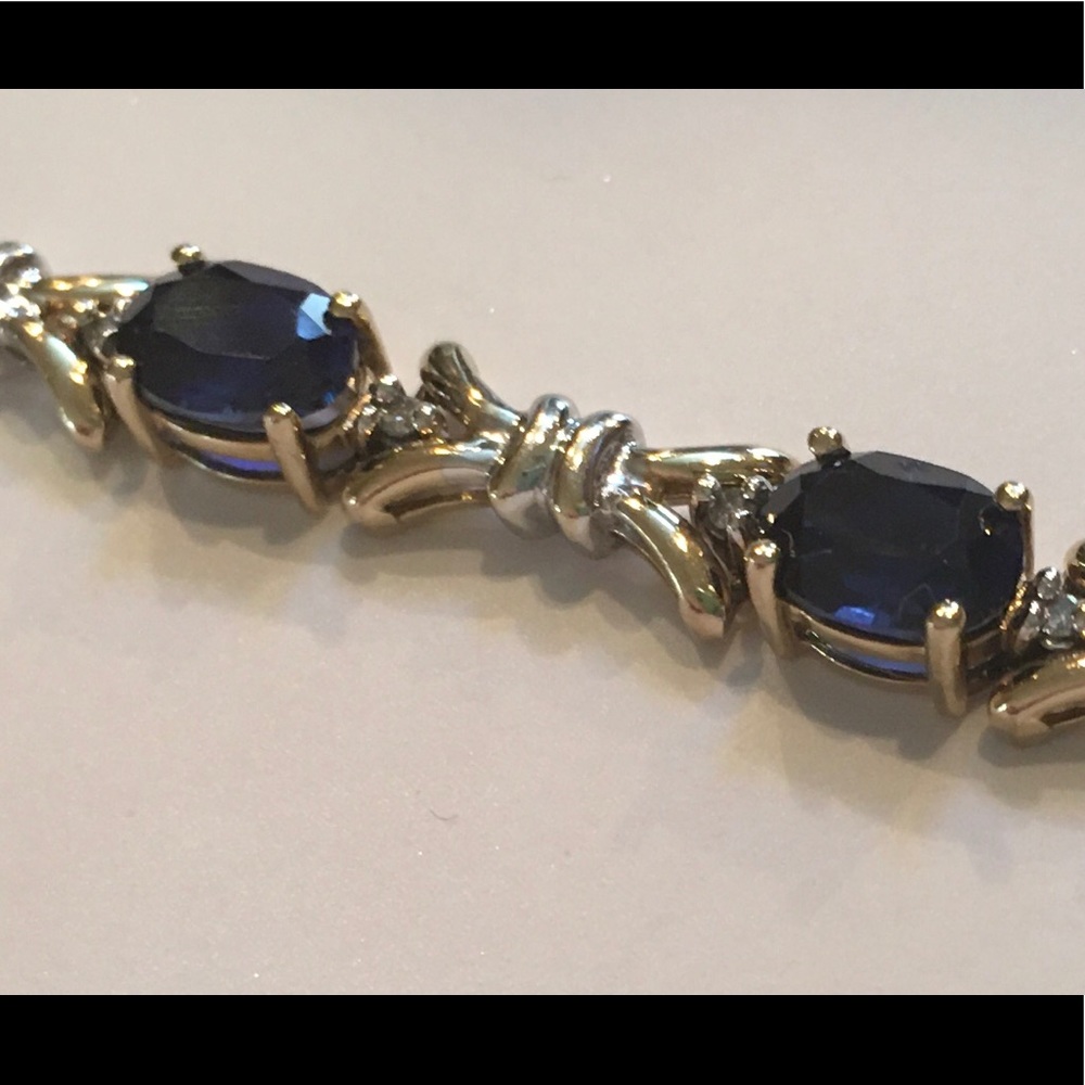 Tennis bracelet